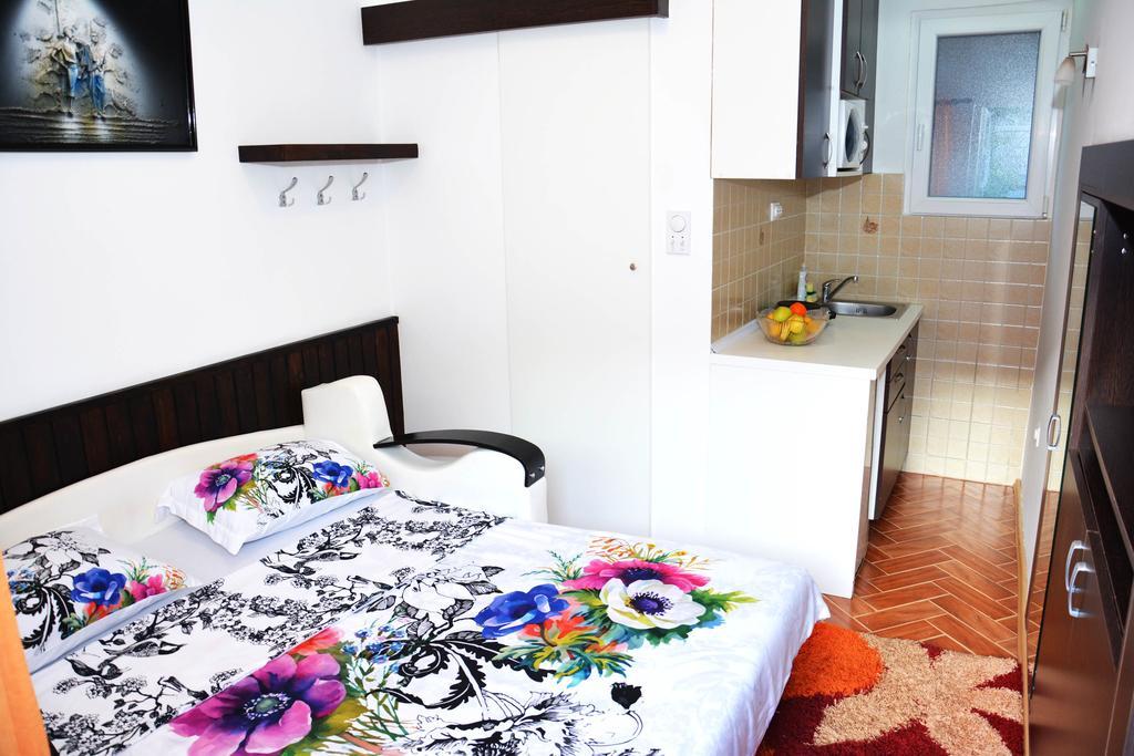 Apartment Milica Котор Екстер'єр фото