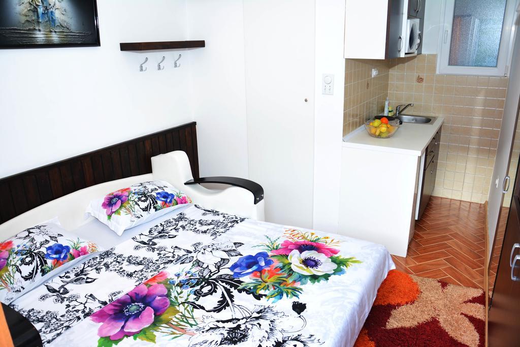 Apartment Milica Котор Екстер'єр фото